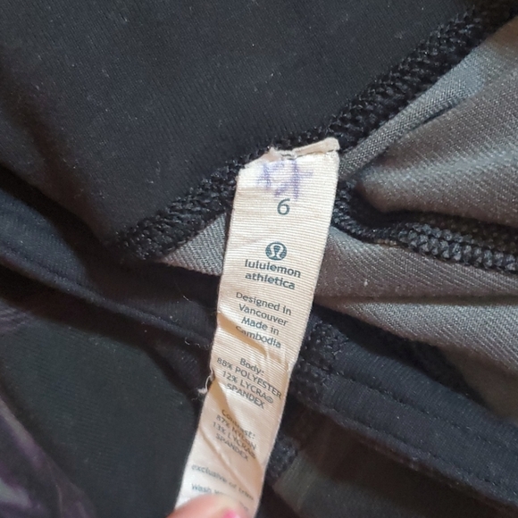 Lululemon Cropped Wunder Under Floral Leggings - Picture 3 of 4